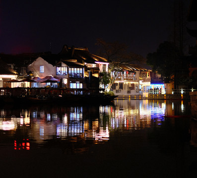 江南古镇夜景