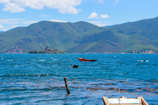 泸沽湖