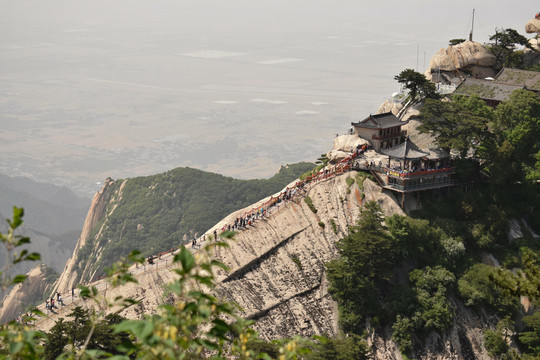 华山山顶苍龙岭