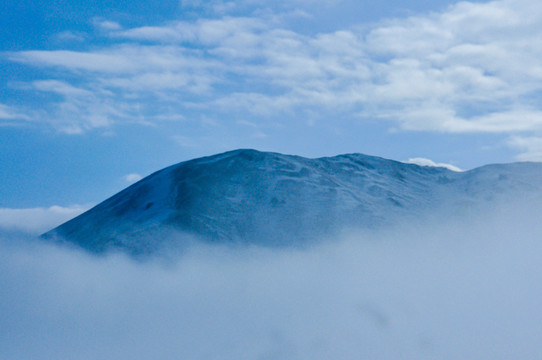 青海祁连山雪景