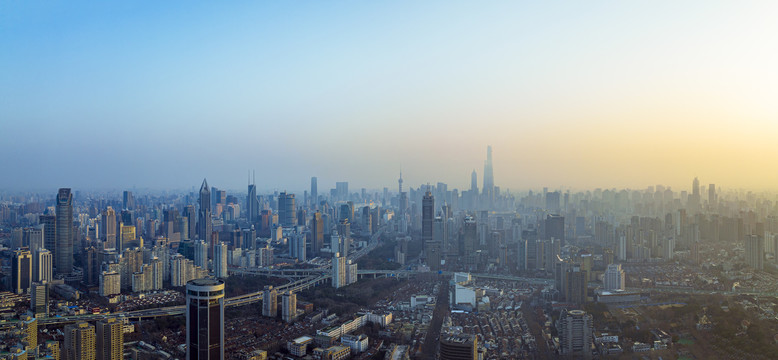 上海清晨城市天际线全景