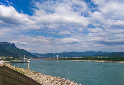 三峡大坝