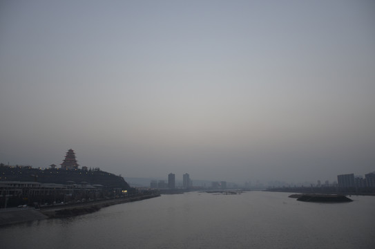 宝鸡渭河石鼓阁太阳市