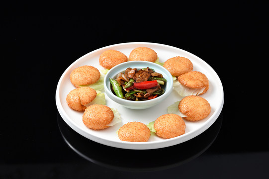 脆饼尖椒小炒肉