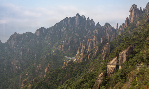 奇峰劲松三清山2