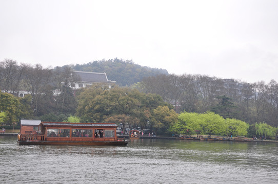 雨天游杭州西湖