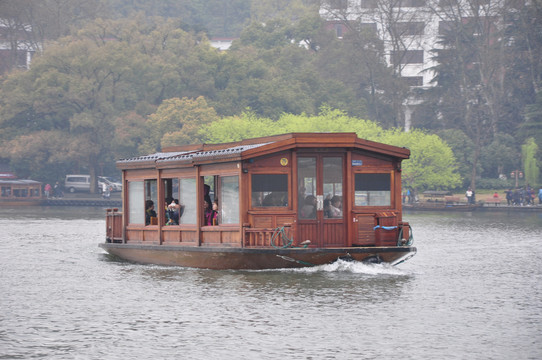 杭州西湖上的小船