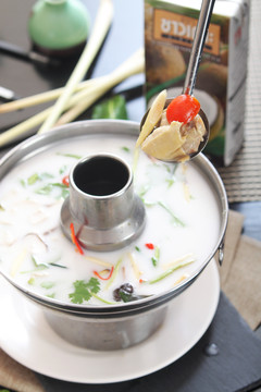 泰国椰奶鸡火锅