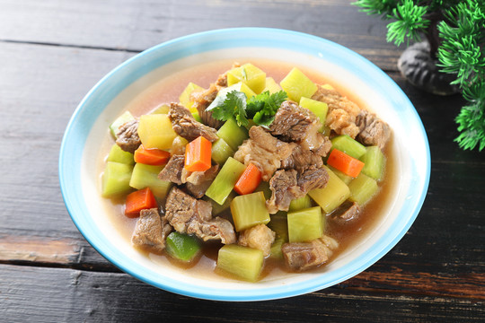 牛肉炖萝卜