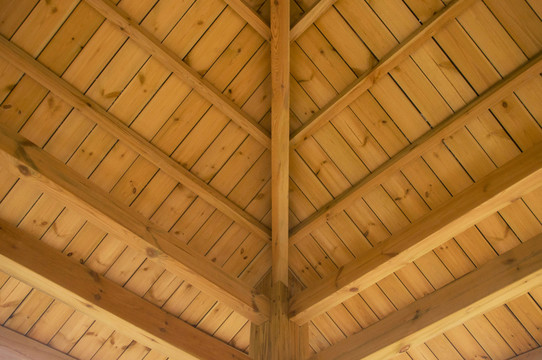 原木屋顶结构