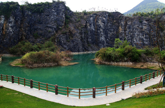 重庆渝北铜锣山矿山公园