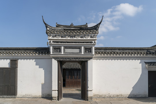 中式院墙街景
