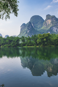 水面倒影自然风景