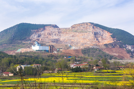 山体破坏