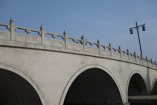 多孔拱桥