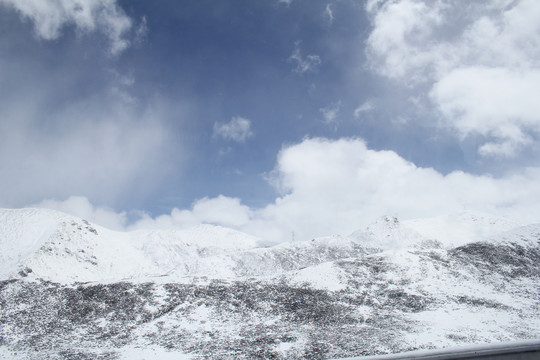 茫茫雪山