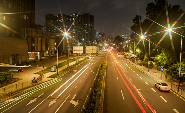 夜晚车轨深圳龙华东环二路