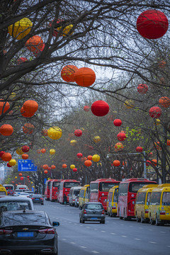 翠华路灯笼路面