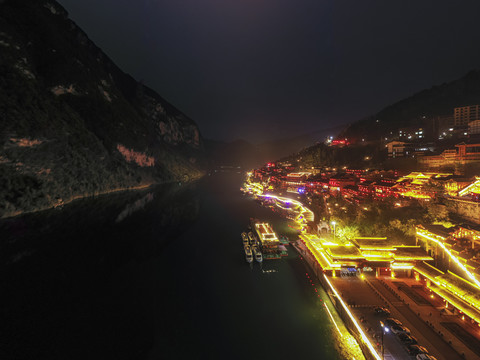 龚滩古镇夜景