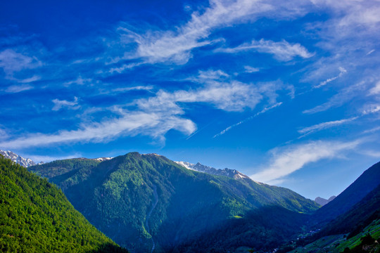 山景与群山