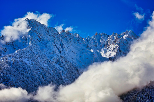 雪山与高原雪景