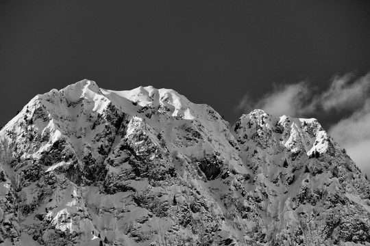 高原美景与高山丘壑