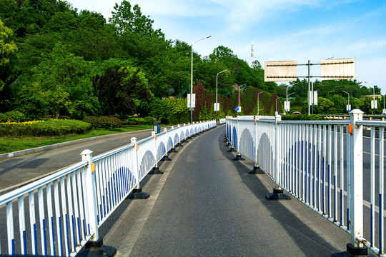 城市街道设施街景路面交通