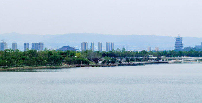 西安浐河湿地城市风光