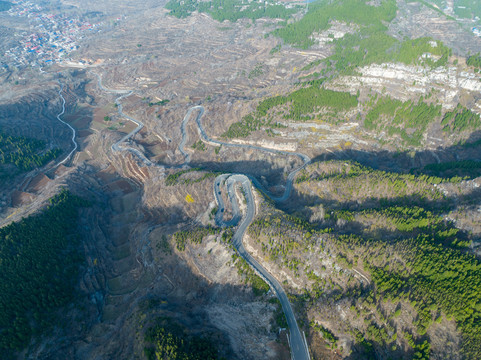 航拍济南金刚纂村盘山路