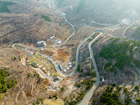 航拍济南金刚纂村盘山路