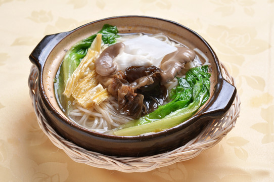 砂锅斋菜面