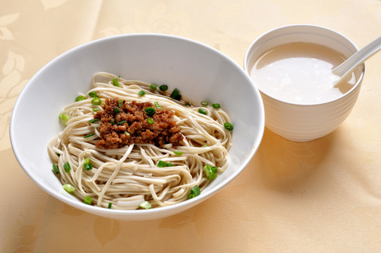 杂酱面