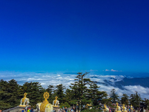 峨眉山