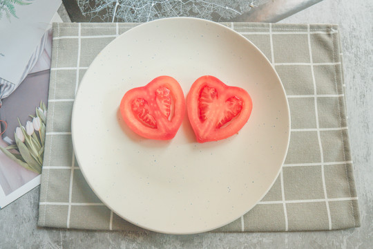 爱心早餐爱心番茄