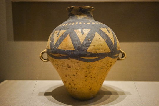 马家窑文化彩陶罐古代陶罐
