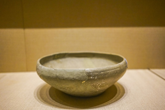 仰韶文化灰陶钵古代陶器