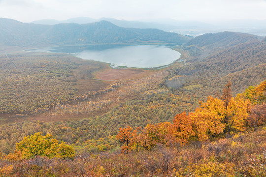 秋季森林湖泊