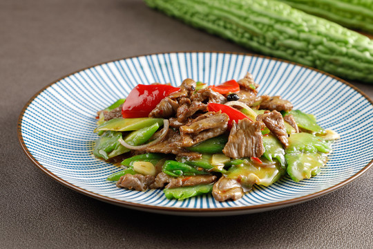 凉瓜炒牛肉