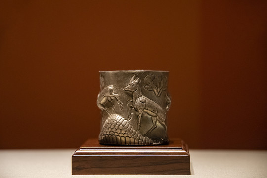日本美术馆藏山羊纹杯