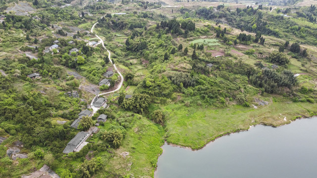 小山村