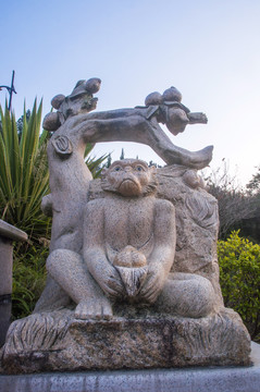 十二生肖猴雕像