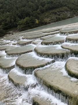 美丽的云南白水台风景