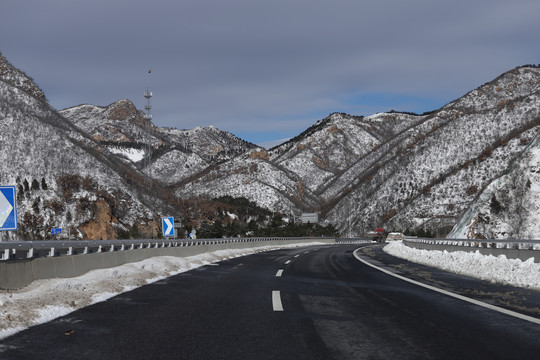 雪后街道