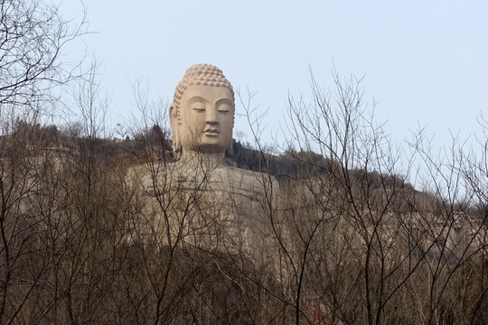 山西蒙山大佛