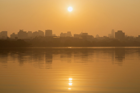 杭州西湖日出