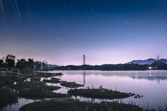 石岩湖星轨