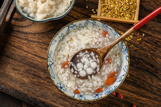 桂花酒酿小圆子