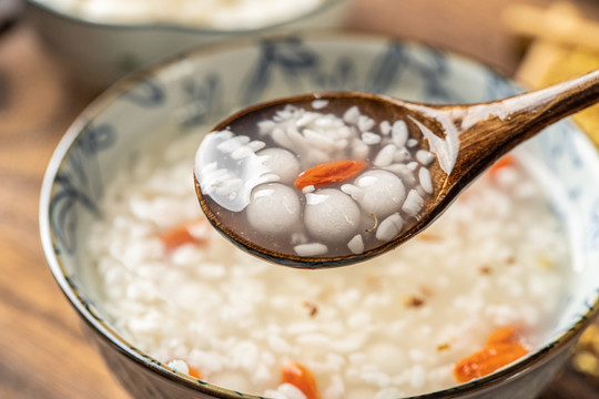 桂花酒酿小圆子