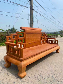 红木长椅