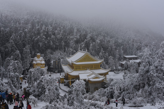 南岳雪景